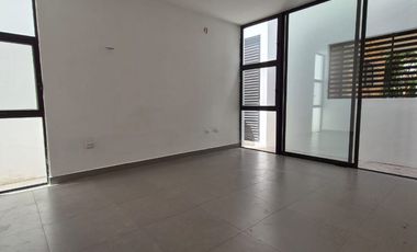 Casa en RENTA en Residencial Tanaj, Temozón Norte, Mérida