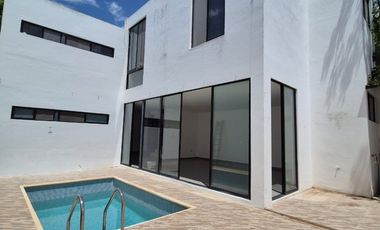 Casa en RENTA en Residencial Tanaj, Temozón Norte, Mérida