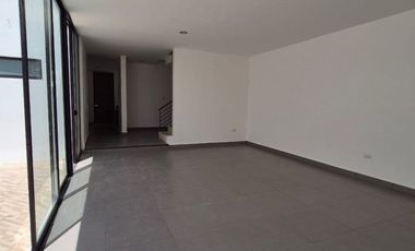 Casa en RENTA en Residencial Tanaj, Temozón Norte, Mérida