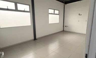 EXCELENTE BODEGA DE 1,182  M2 EN AV. LOPEZ MATEOS DENTRO DE PARQUE INDUSTRIAL CALLE PRIVADA CON CONTROL DE ACCES A 500M DE PERIFERICO SUR