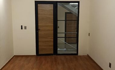 IDEAL PARA CENTRO DE ESTUDIOS