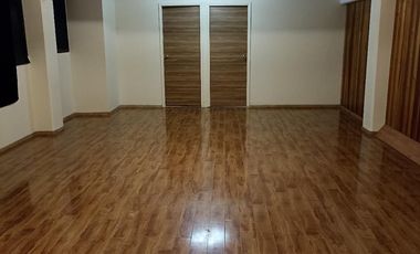 IDEAL PARA CENTRO DE ESTUDIOS