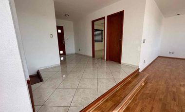 EXCELENTE CASA EN RENTA INCLUYE ACCIÓN AL CLUB