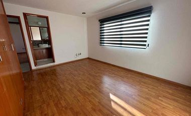 EXCELENTE CASA EN RENTA INCLUYE ACCIÓN AL CLUB