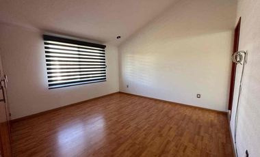 EXCELENTE CASA EN RENTA INCLUYE ACCIÓN AL CLUB