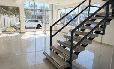 BODEGA DE 1,516 M2 EN AV. LÓPEZ MATEOS SUR CASI CRUCE CON PERIFÉRICO EN CONJUNTO INDUSTRIAL PRIVADO