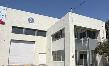 BODEGA DE 1,516 M2 EN AV. LÓPEZ MATEOS SUR CASI CRUCE CON PERIFÉRICO EN CONJUNTO INDUSTRIAL PRIVADO
