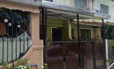 LAS PINAS CITY TOWNHOUSE