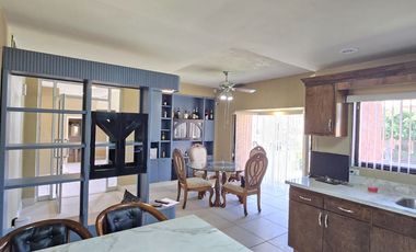 PRECIOSA Y AMPLIA CASA DE RENTA EN PRIVADA LOS ARCOS