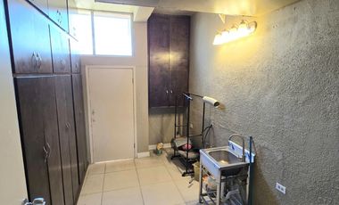 PRECIOSA Y AMPLIA CASA DE RENTA EN PRIVADA LOS ARCOS