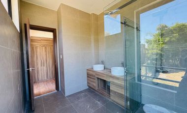 Fully Finished 4 Bedroom House and Lot Pramana Residential Park Laguna For Rent