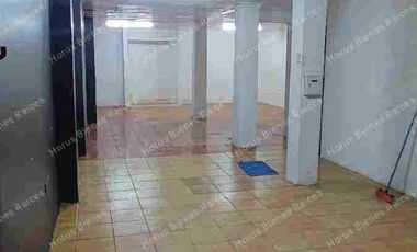 sauces 8, Rentó Local Comercial en calle principal, diagonal UPC