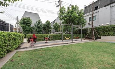 Modern cozy style !! Greatier town Bangna-Theparak area​ 24 Sq.wah