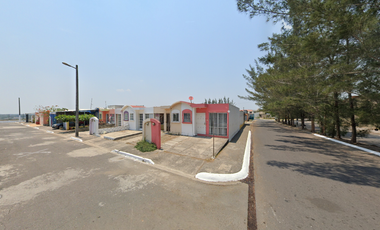 Casa en calle Teocote , Fraccionamiento Geovillas los Pinos, Veracruz, México. ¡NO CRÉDITOS!