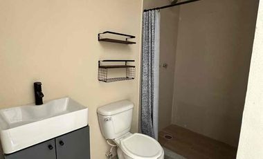 RENTO ESTUDIO CONFORTABLE POR AV BONAMPAK