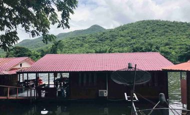 🌊✨ Business for Sale: 32-Room Floating Resort on the River Kwai, Only 16 Million Baht!! ✨🌊