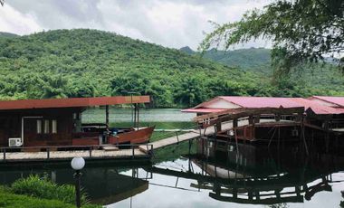 🌊✨ Business for Sale: 32-Room Floating Resort on the River Kwai, Only 16 Million Baht!! ✨🌊