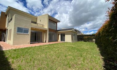 VENDO CASA QUINTAS DEL MOLINO, CAJICA – CUNDINAMARCA.