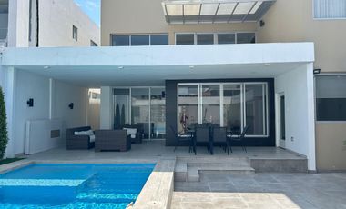 Isla Mocoli, venta de hermosa casa 4 dormitorios full amoblada con piscina