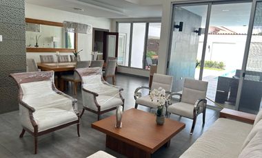 Isla Mocoli, venta de hermosa casa 4 dormitorios full amoblada con piscina