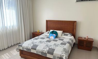 Isla Mocoli, venta de hermosa casa 4 dormitorios full amoblada con piscina