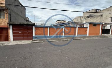 CASA RENTERA  EN VENTA, EN LA MAGDALENA, QUITO