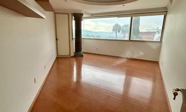 RENTA DE CASA EN CUMBRES DEL CAMPESTRE CON ALBERCA