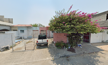 Casa en circuito dos ciento cincuenta y ocho, Fraccionamiento Geovillas los Pinos, Veracruz, México. ¡NO CRÉDITOS!