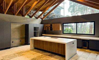 Casa en venta en Fontana Bella Avandaro Valle de Bravo