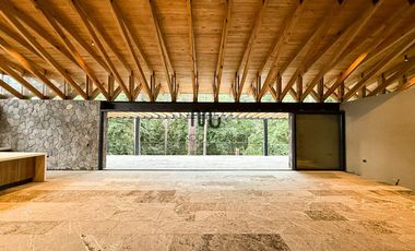 Casa en venta en Fontana Bella Avandaro Valle de Bravo