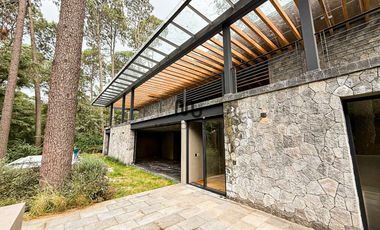 Casa en venta en Fontana Bella Avandaro Valle de Bravo