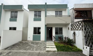 VENDO CASA EN BELEN DEL NORTE SECTOR PASEO SHOPPING VIA DAULE