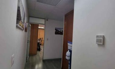 Arriendo Excelente Oficina 3privados+2baños,1est+1bod. Metro Escuela Militar