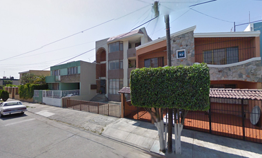 Casa en C. Quetzalcóatl, Jardines del Sol, 45050 Zapopan, Jal., México