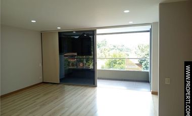 Apartamento en Arriendo Sector Loma de los Benedictinos - Envigado