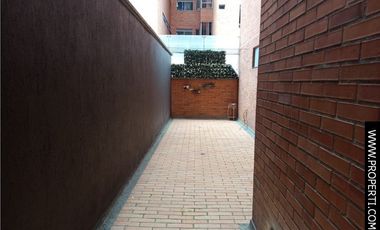 Apartamento en Arriendo Sector Loma de los Benedictinos - Envigado