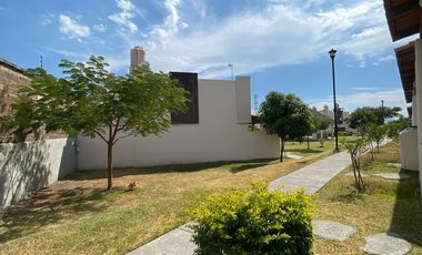 Casa en fraccionamiento en venta en Ayala Morelos