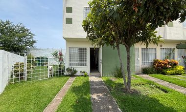 CASA EN FRACCIONAMIENTO COLINAS DE ALTAR CON TERRENO EXCEDENTE