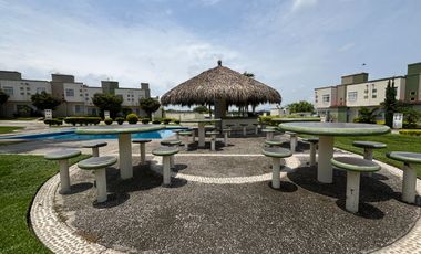 CASA EN FRACCIONAMIENTO COLINAS DE ALTAR CON TERRENO EXCEDENTE