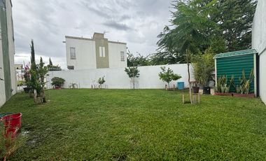 CASA EN FRACCIONAMIENTO COLINAS DE ALTAR CON TERRENO EXCEDENTE