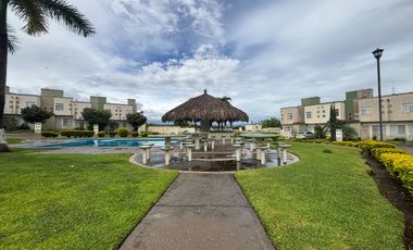 CASA EN FRACCIONAMIENTO COLINAS DE ALTAR CON TERRENO EXCEDENTE