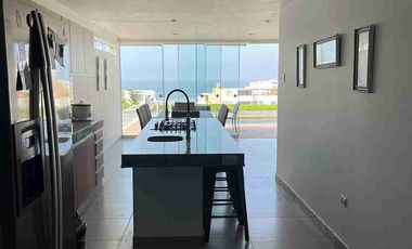 VENDO CASA DE PLAYA EN 3ER FILA CON VISTA AL MAR EN KM 124, CERRO AZUL
CONDOMINIO LA HONDA