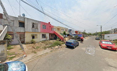 Casa en calle Kizil Kum, Oasis, Veracruz, México. ¡NO CRÉDITOS!