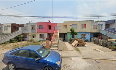 Casa en calle Kizil Kum, Oasis, Veracruz, México. ¡NO CRÉDITOS!