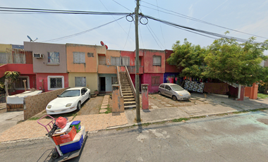 Casa en calle Kizil Kum, Oasis, Veracruz, México. ¡NO CRÉDITOS!