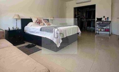 Casa 3 Dormitorios con quincho y Jardin