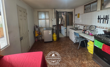 VENDE CASA DE DOS PISOS EN SAN BERNARDO