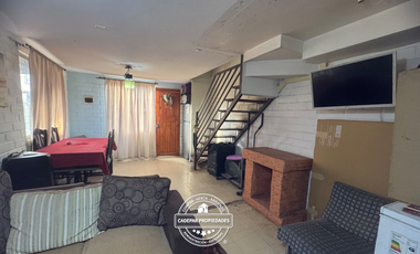 VENDE CASA DE DOS PISOS EN SAN BERNARDO