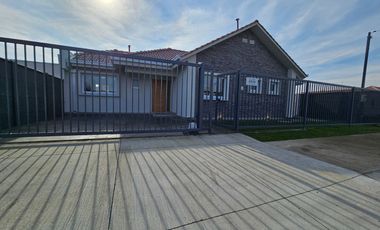 CASA EN PARCELAS SAN VALENTÍN