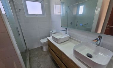 CASA EN PARCELAS SAN VALENTÍN